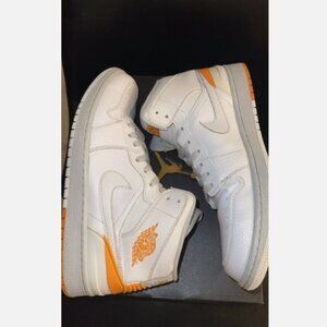 Men's SIZE 9 Nike Air Jordan 1 Retro 86 White Kumquat NO BOX`